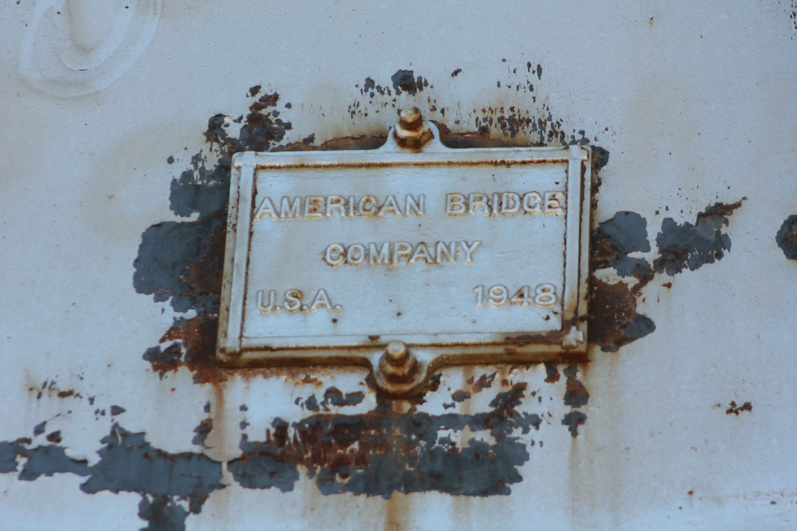Plaque on north approach